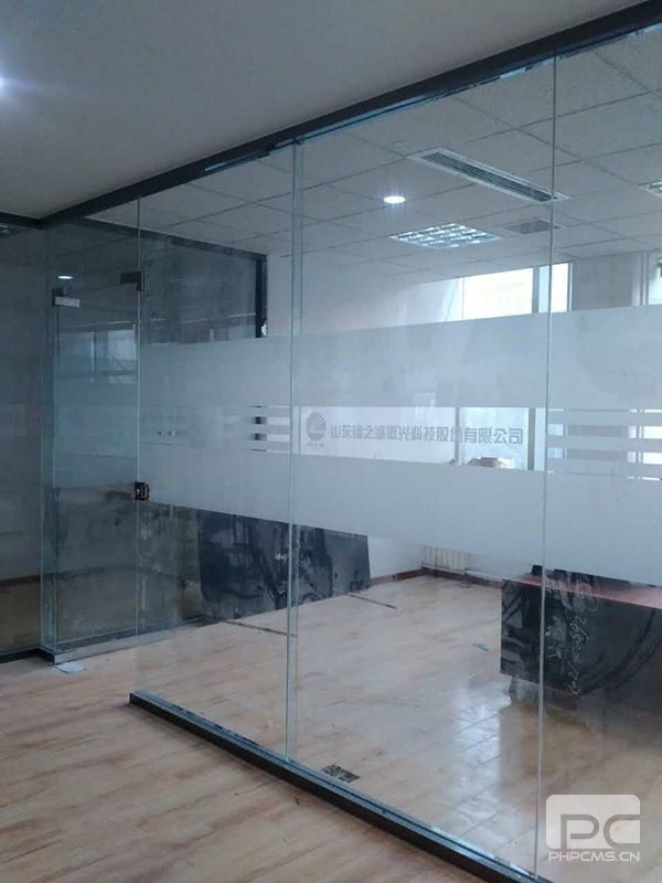 你知道辦公室玻璃隔斷搭配效果有哪些嗎？