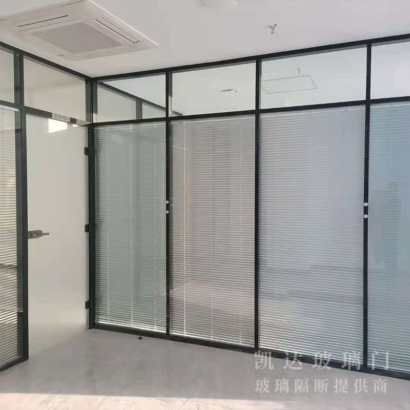 隔斷工程地止，山鋼新天地1012室