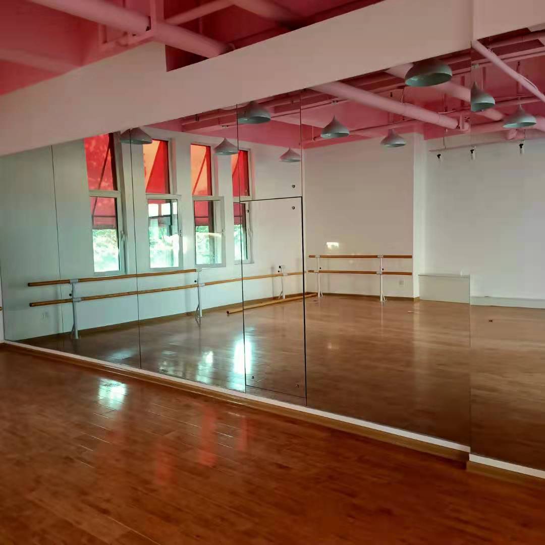 玻璃隔斷使用不危險要注意相關事項才行