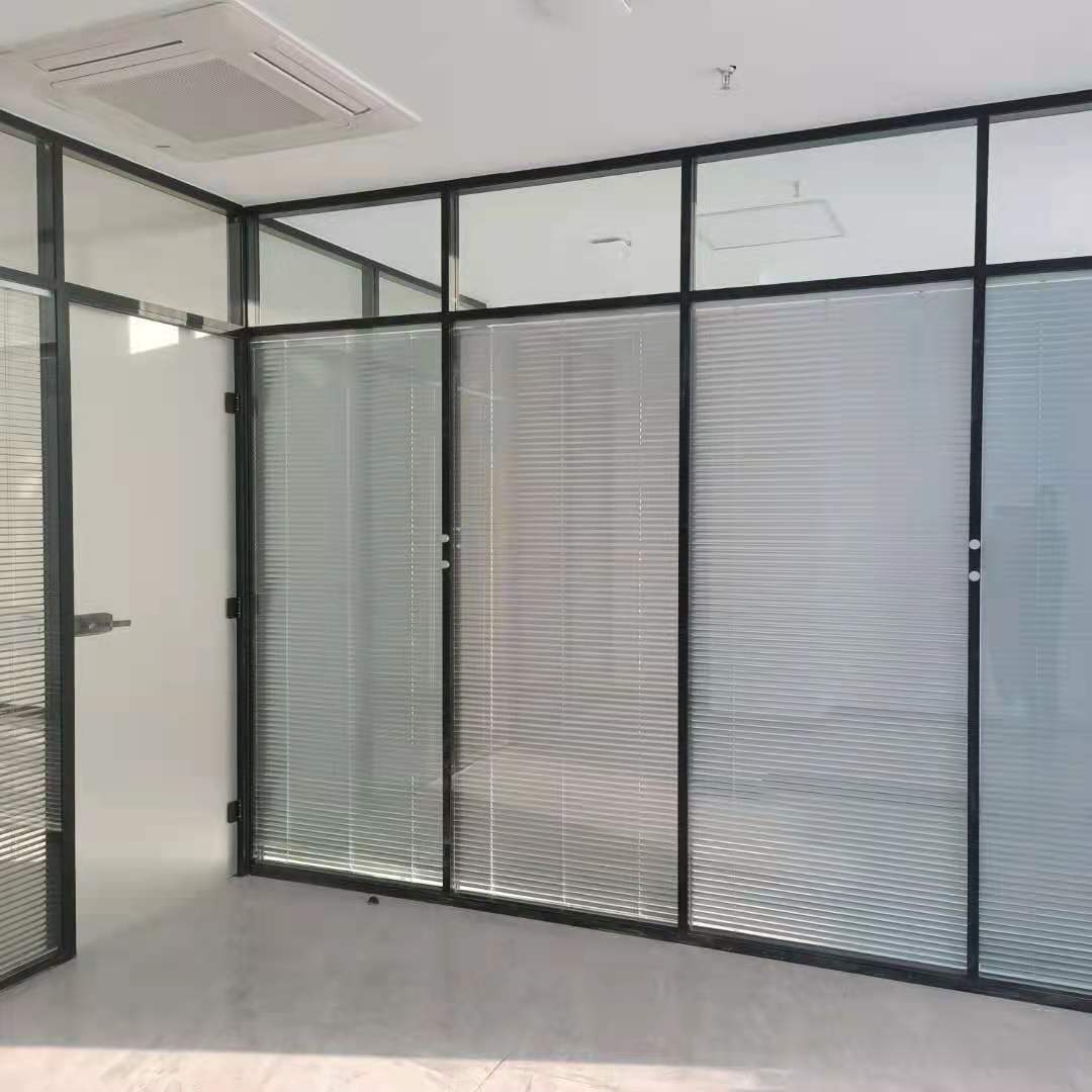 辦公室隔斷這么做，空間與美觀兼得！